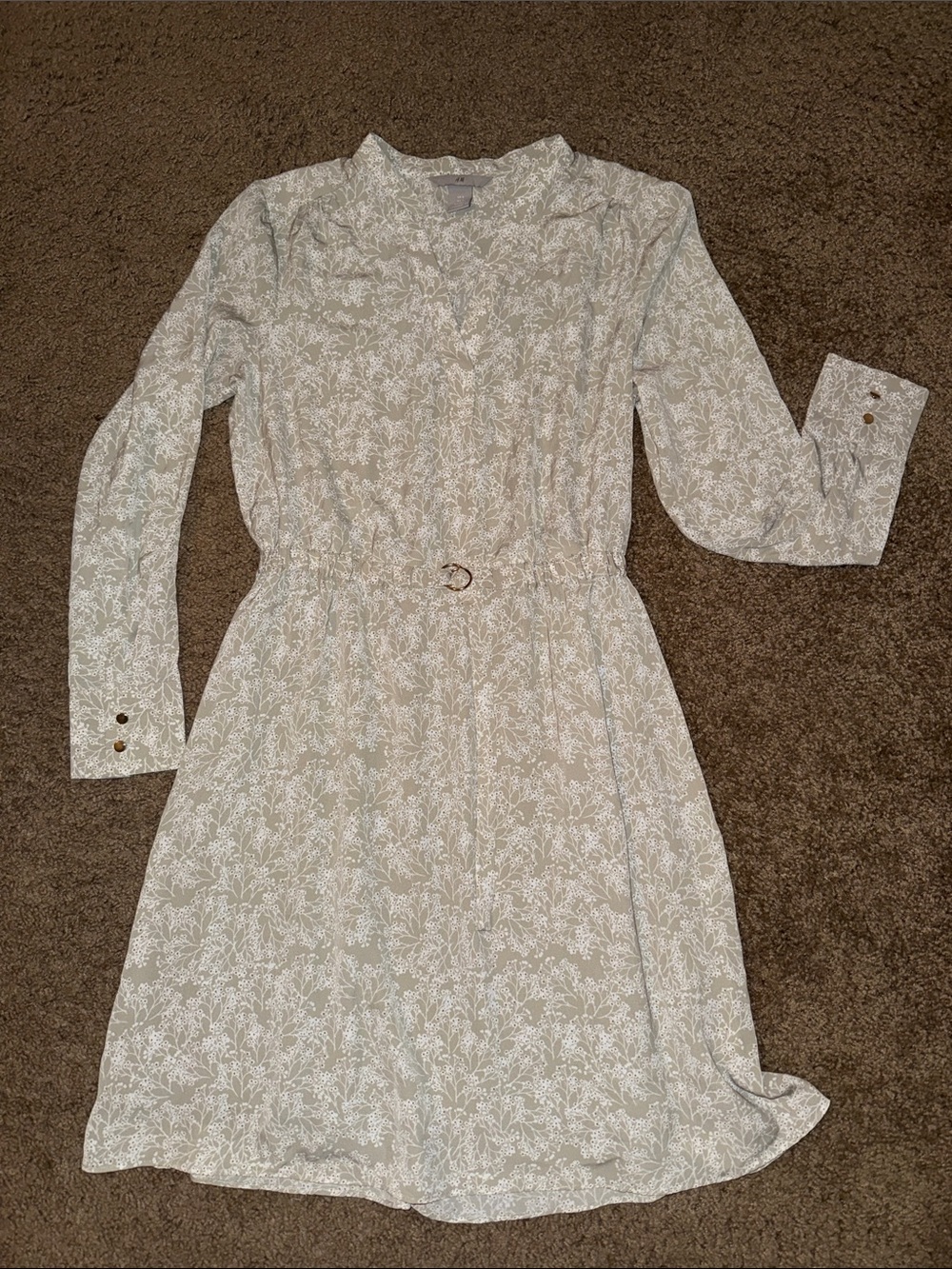 H&M Sage Green and White Floral Long-Sleeve Dress
